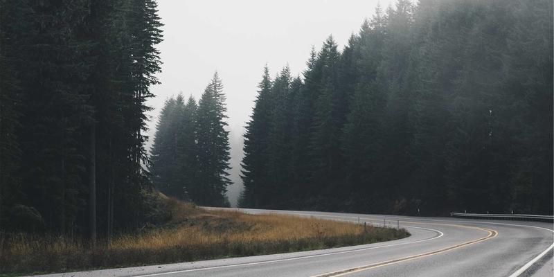 从顺天府遗址到老干妈货架：贵阳古城墙的防御体系如何影响今日食品零售