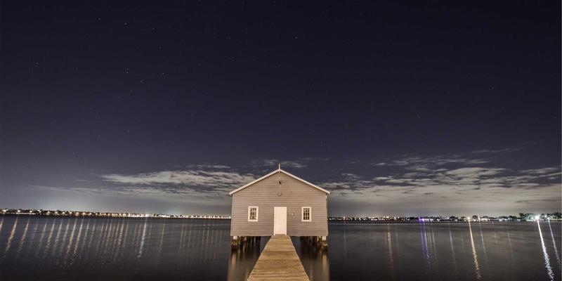 明清易代之际的贵阳顺天府：政权更迭中的建筑损毁与茅台酒香的传承